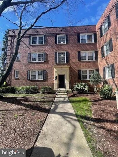 3922 SOUTHERN AVENUE, Washington, DC 20020