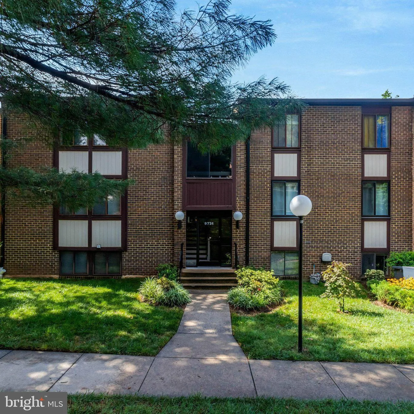 9731 KINGS CROWN COURT, Fairfax, VA 22031