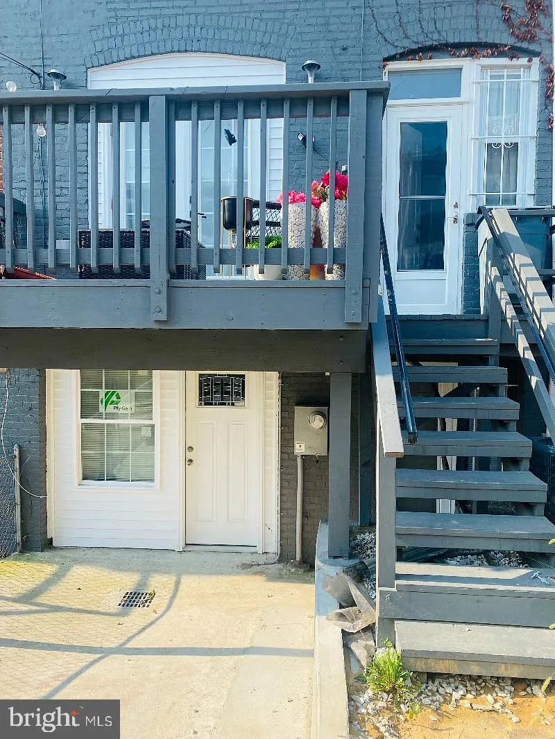 204 ASCOT PLACE, Washington, DC 20002