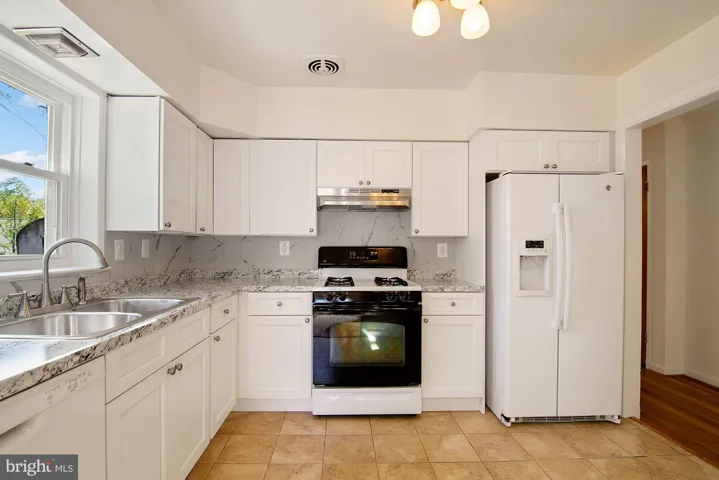 6807 Dean Drive, Mclean, VA 22101