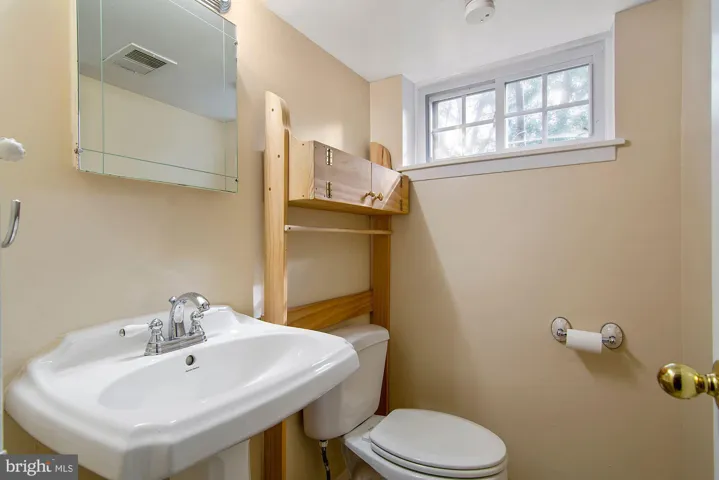 6807 Dean Drive, Mclean, VA 22101