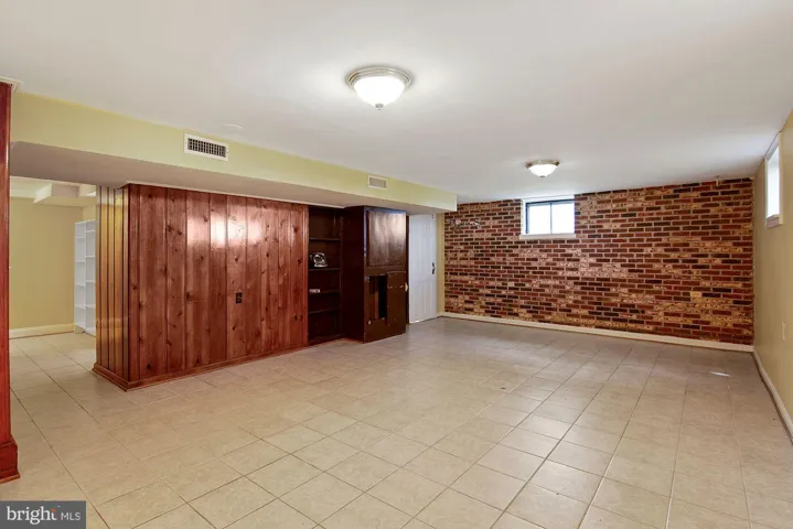 6807 Dean Drive, Mclean, VA 22101