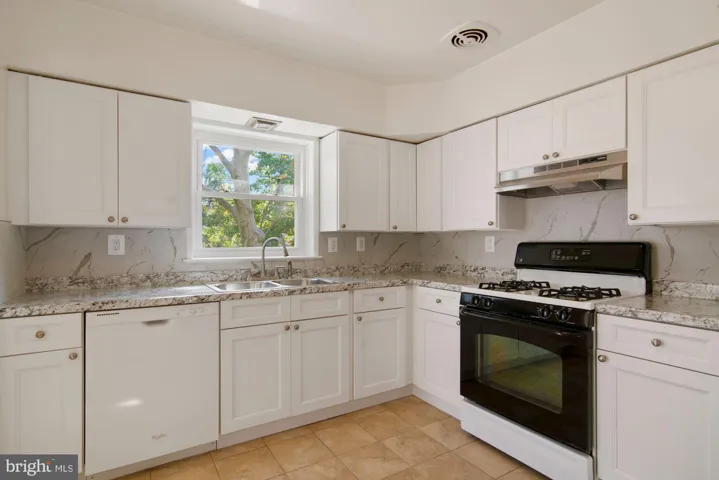 6807 Dean Drive, Mclean, VA 22101