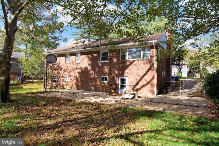 6807 Dean Drive, Mclean, VA 22101