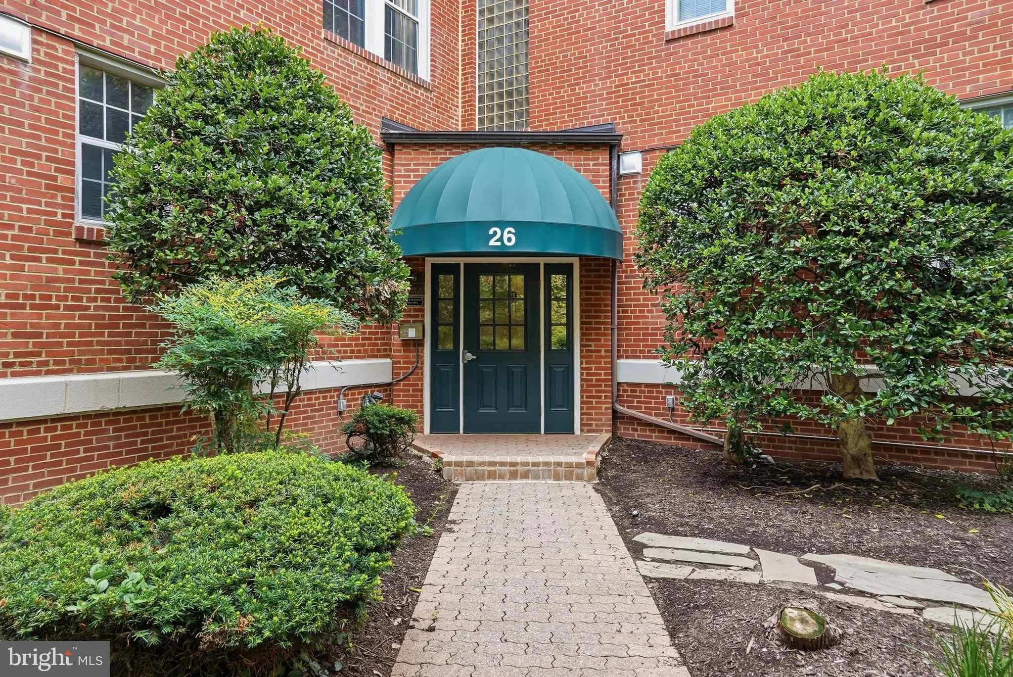 26 OLD GLEBE ROAD, Arlington, VA 22204
