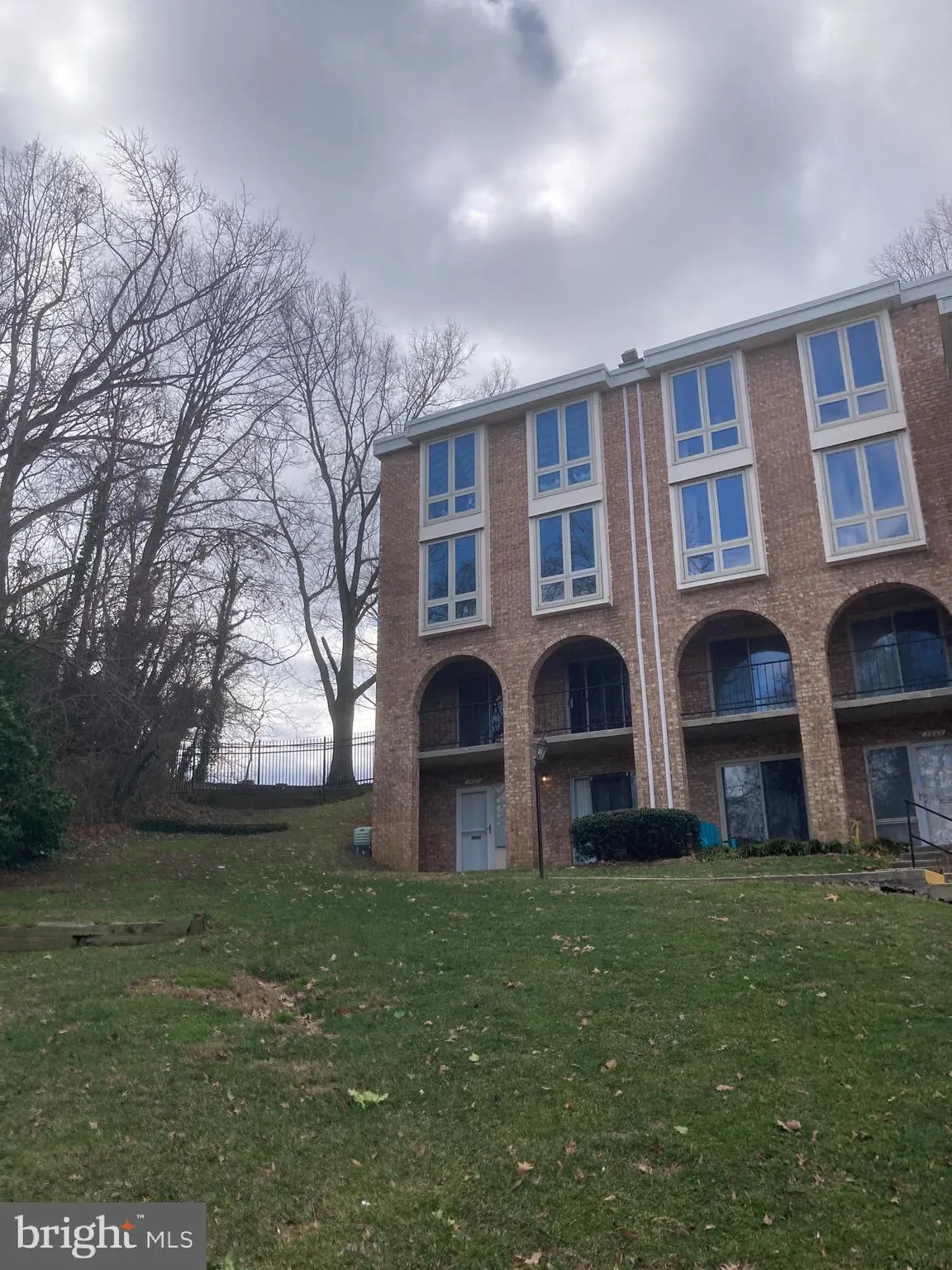 2601 WAGON DRIVE, Alexandria, VA 22303