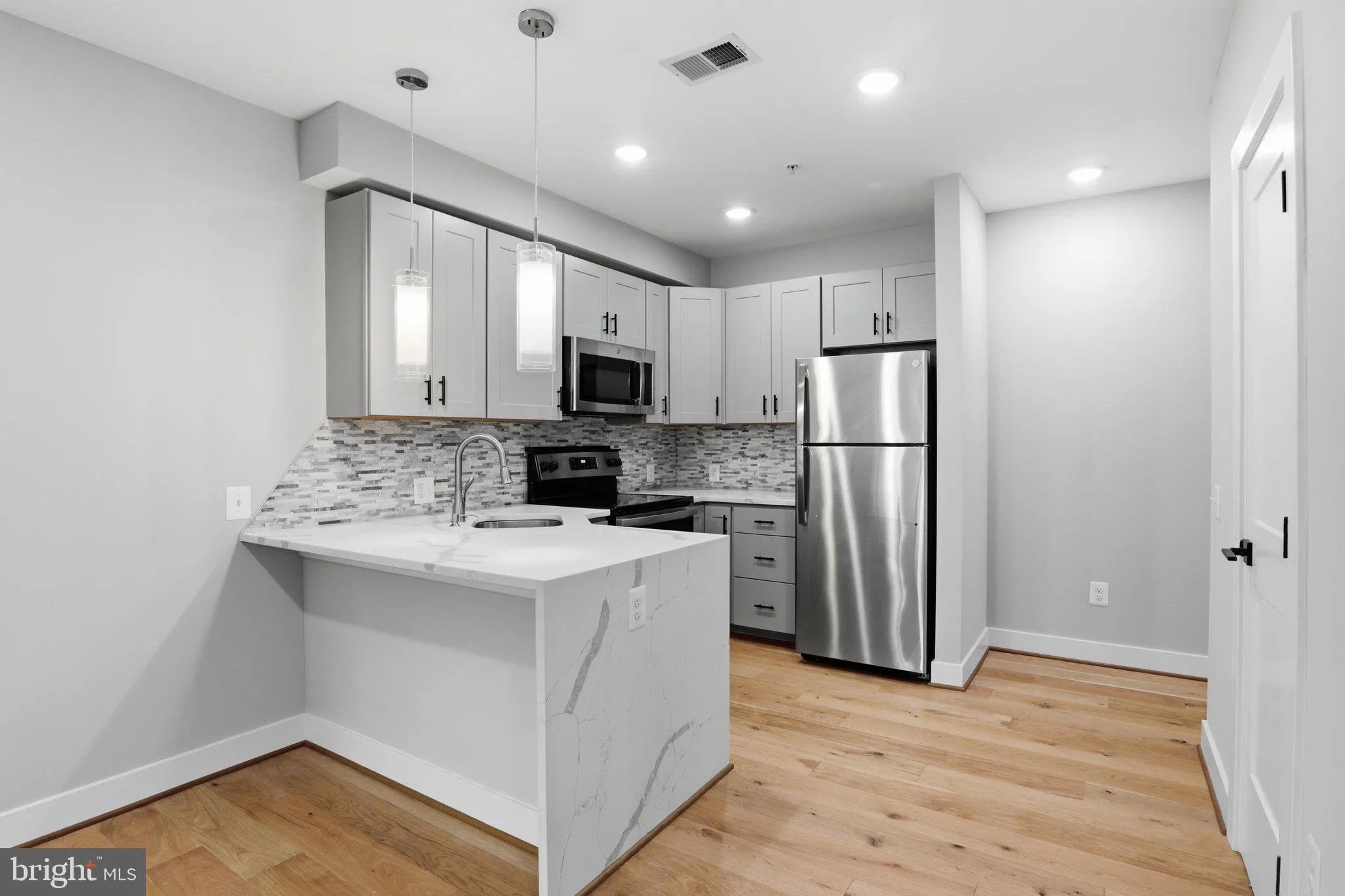 1040 BLADENSBURG ROAD, Washington, DC 20002