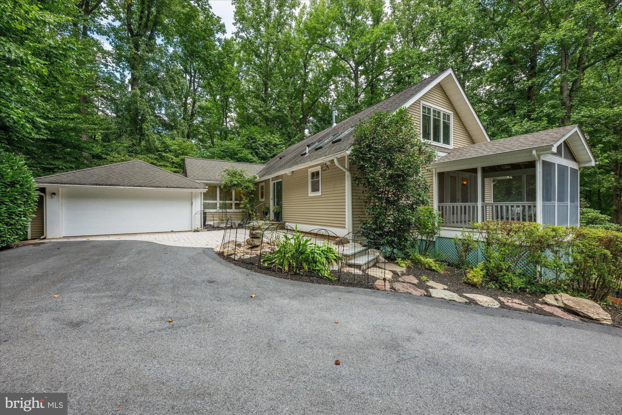 9328 GARDEN COURT, Potomac, MD 20854