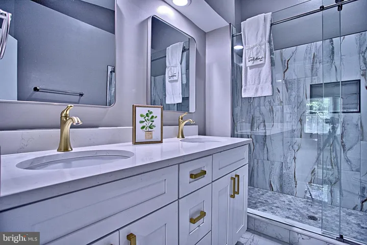 7701 Lafayette Forest Drive, Annandale, VA 22003