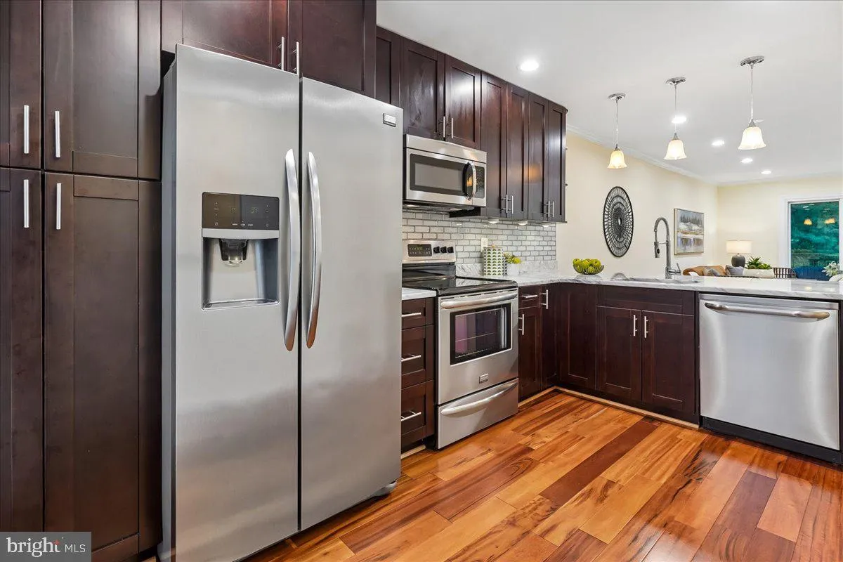 8562 SPRINGFIELD OAKS DRIVE, Springfield, VA 22153