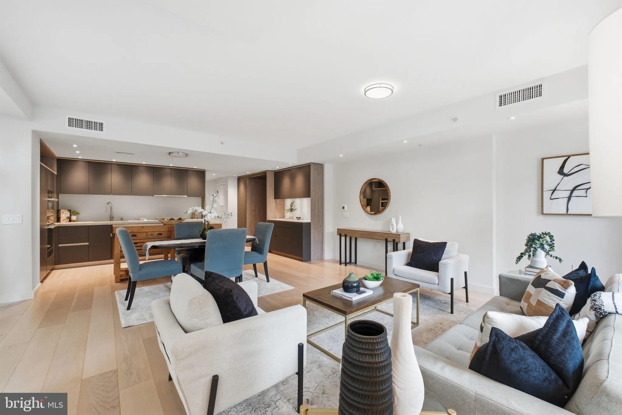 1010 MASSACHUSETTS AVENUE, Washington, DC 20001