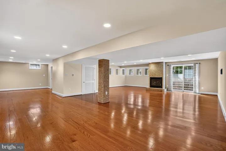 15508 Hagen Way, Haymarket, VA 20169