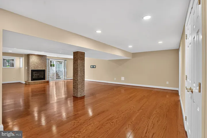 15508 Hagen Way, Haymarket, VA 20169