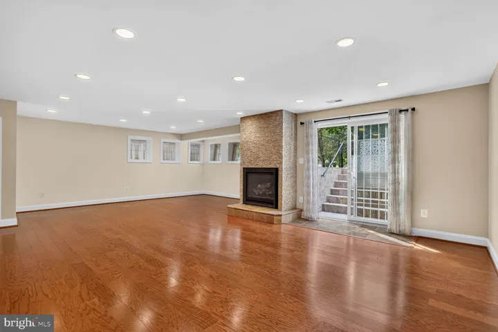 15508 Hagen Way, Haymarket, VA 20169