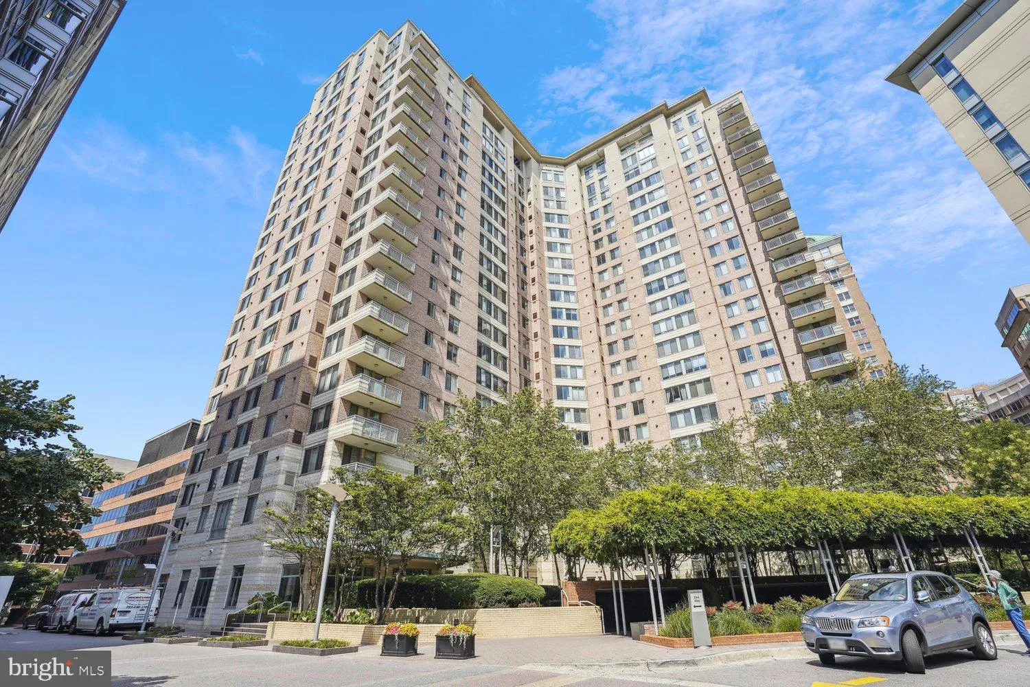 851 GLEBE, Arlington, VA 22203
