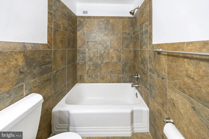 600 Roosevelt Boulevard, Falls Church, VA 22044