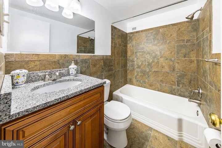 600 Roosevelt Boulevard, Falls Church, VA 22044