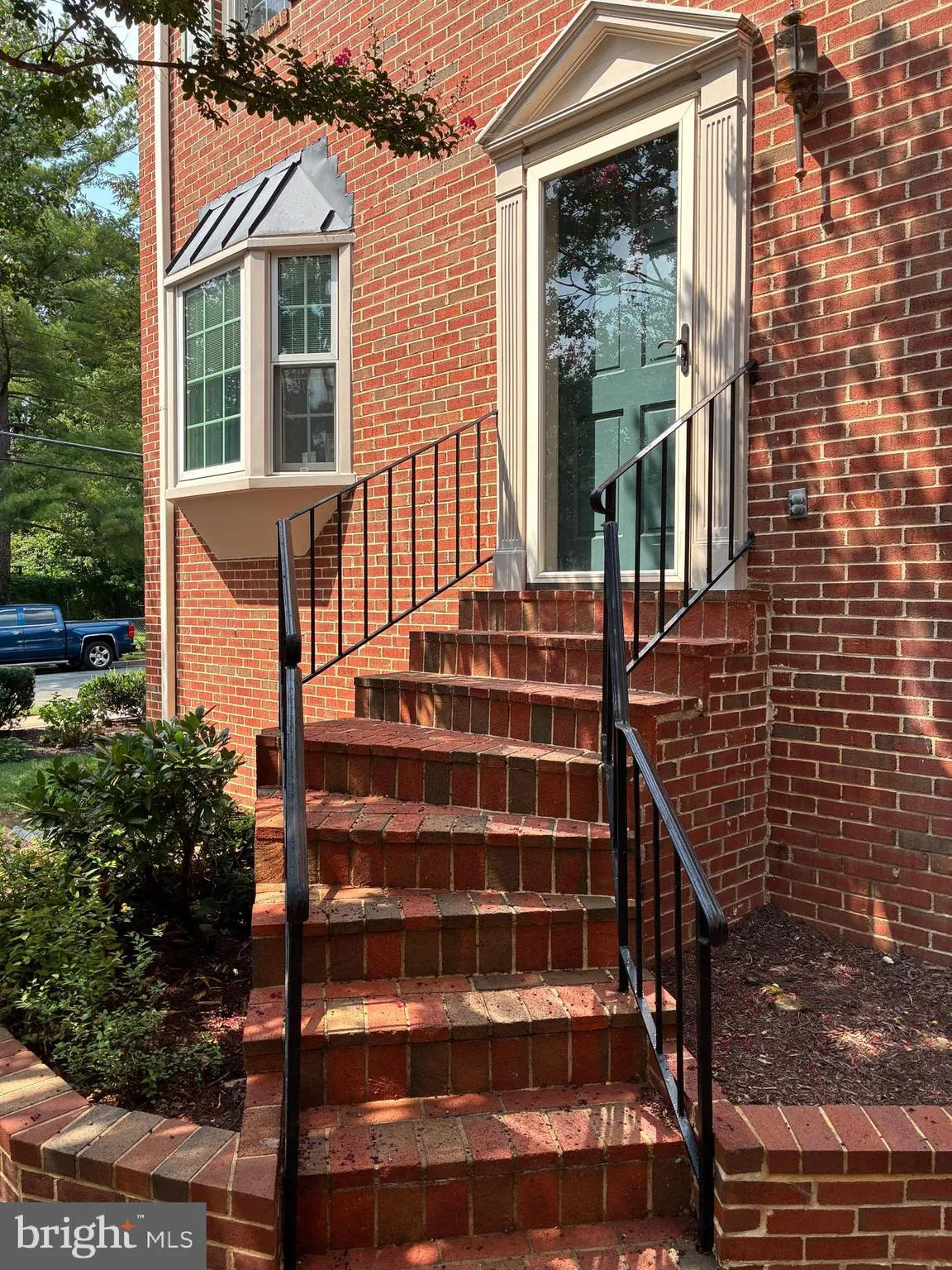 2133 LINCOLN STREET, Arlington, VA 22207