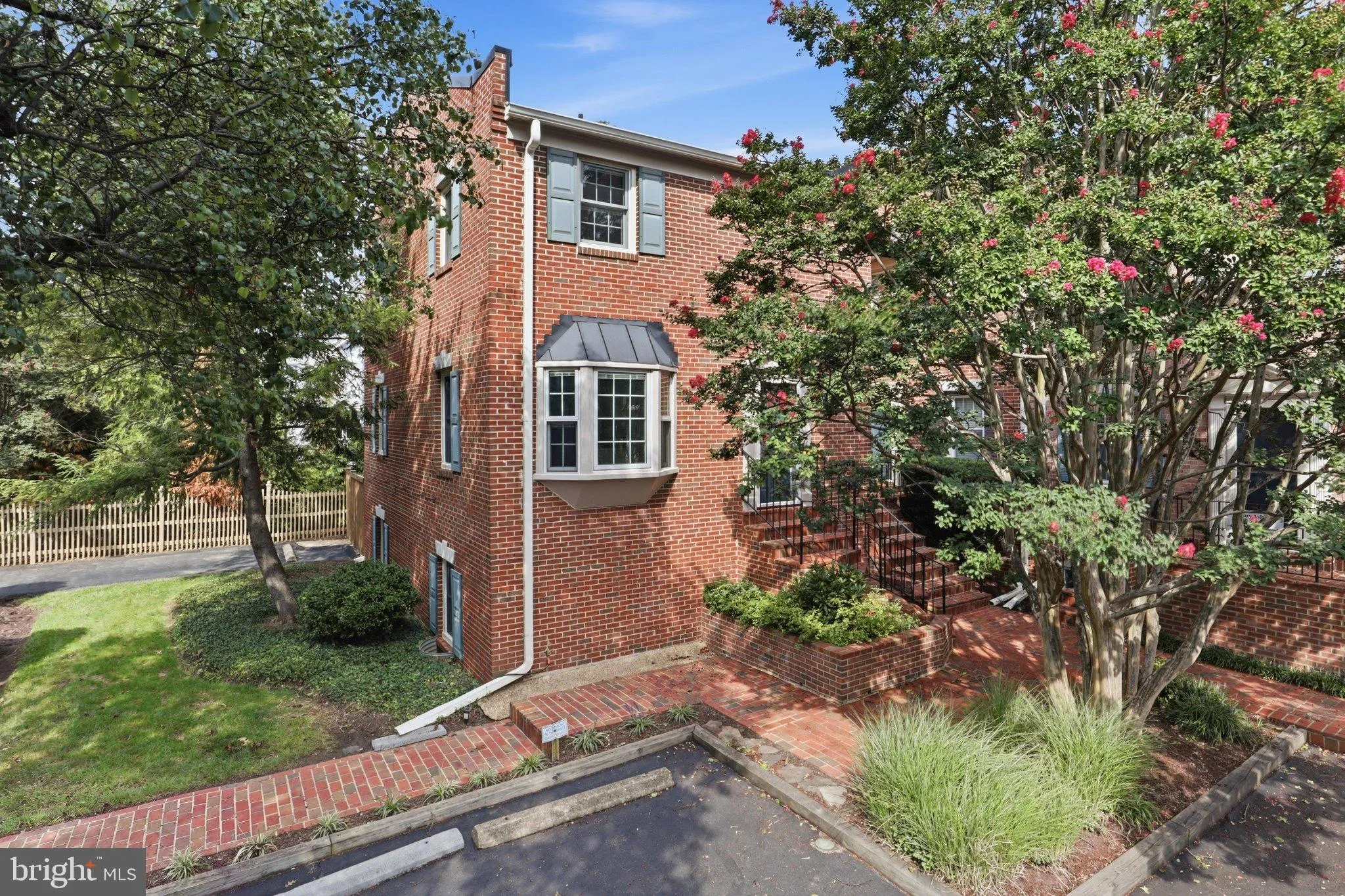 2133 LINCOLN STREET, Arlington, VA 22207