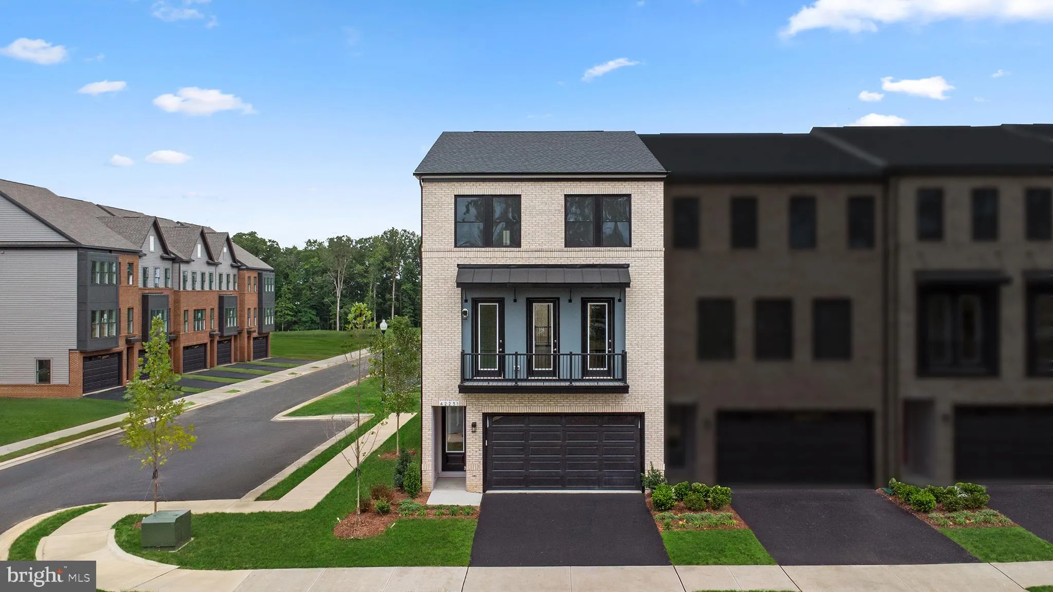 42231 SHINING STAR SQUARE, Ashburn, VA 20148
