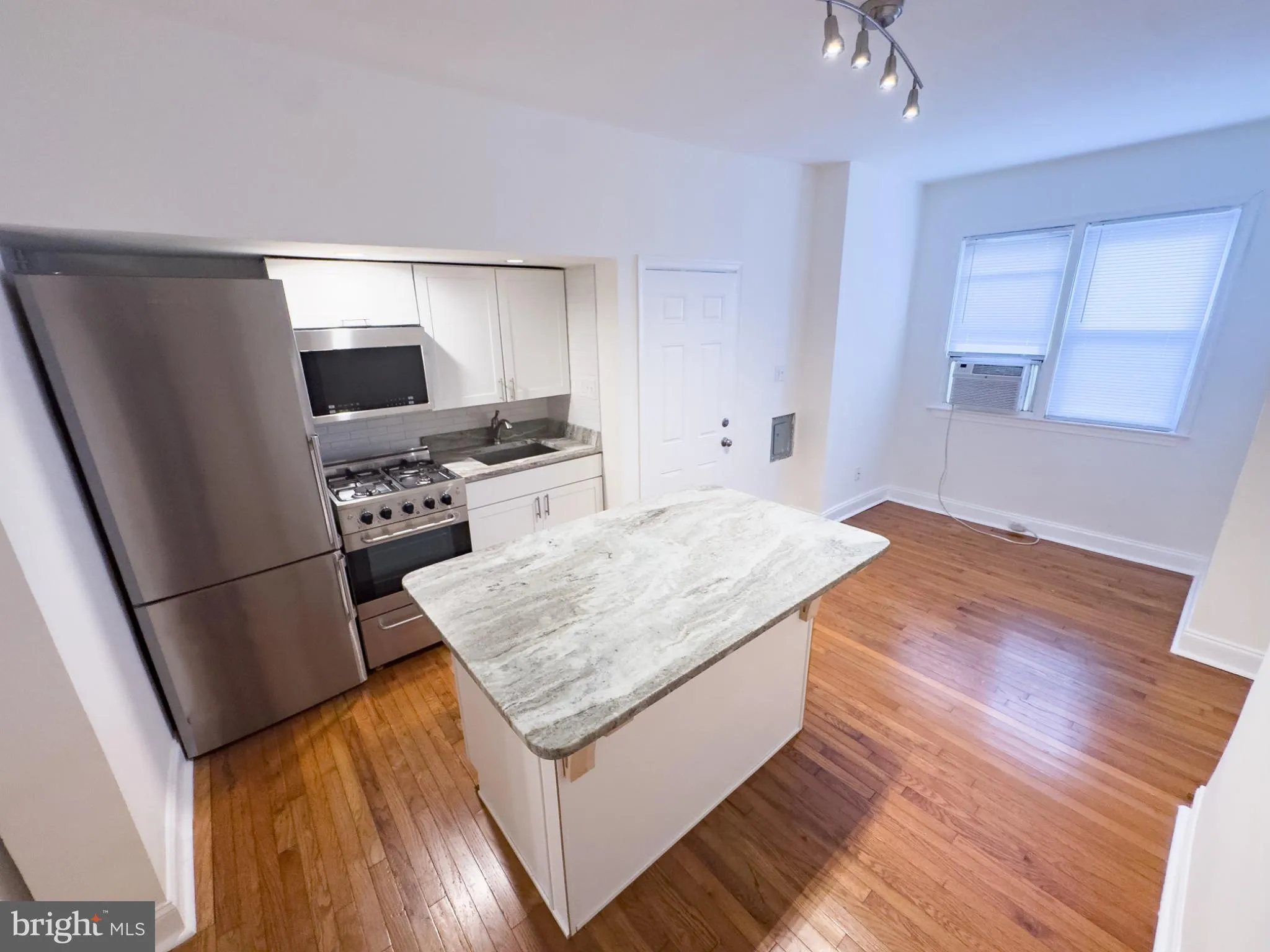 2807 4TH STREET, Washington, DC 20002