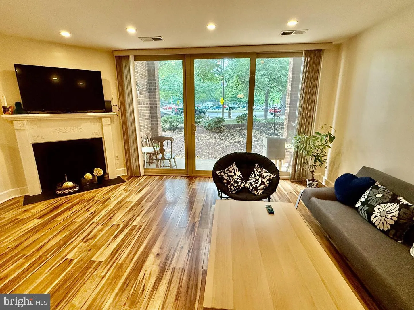 1605 HAYES STREET, Arlington, VA 22202