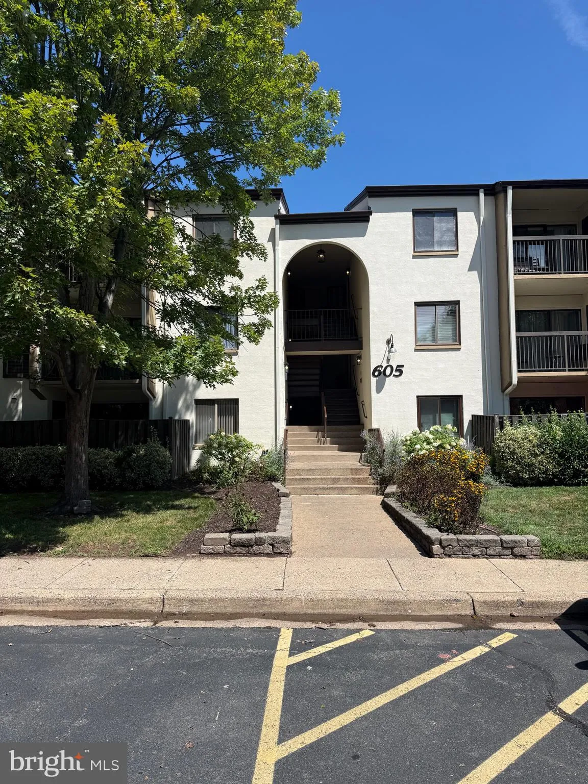 605 CENTER STREET, Herndon, VA 20170