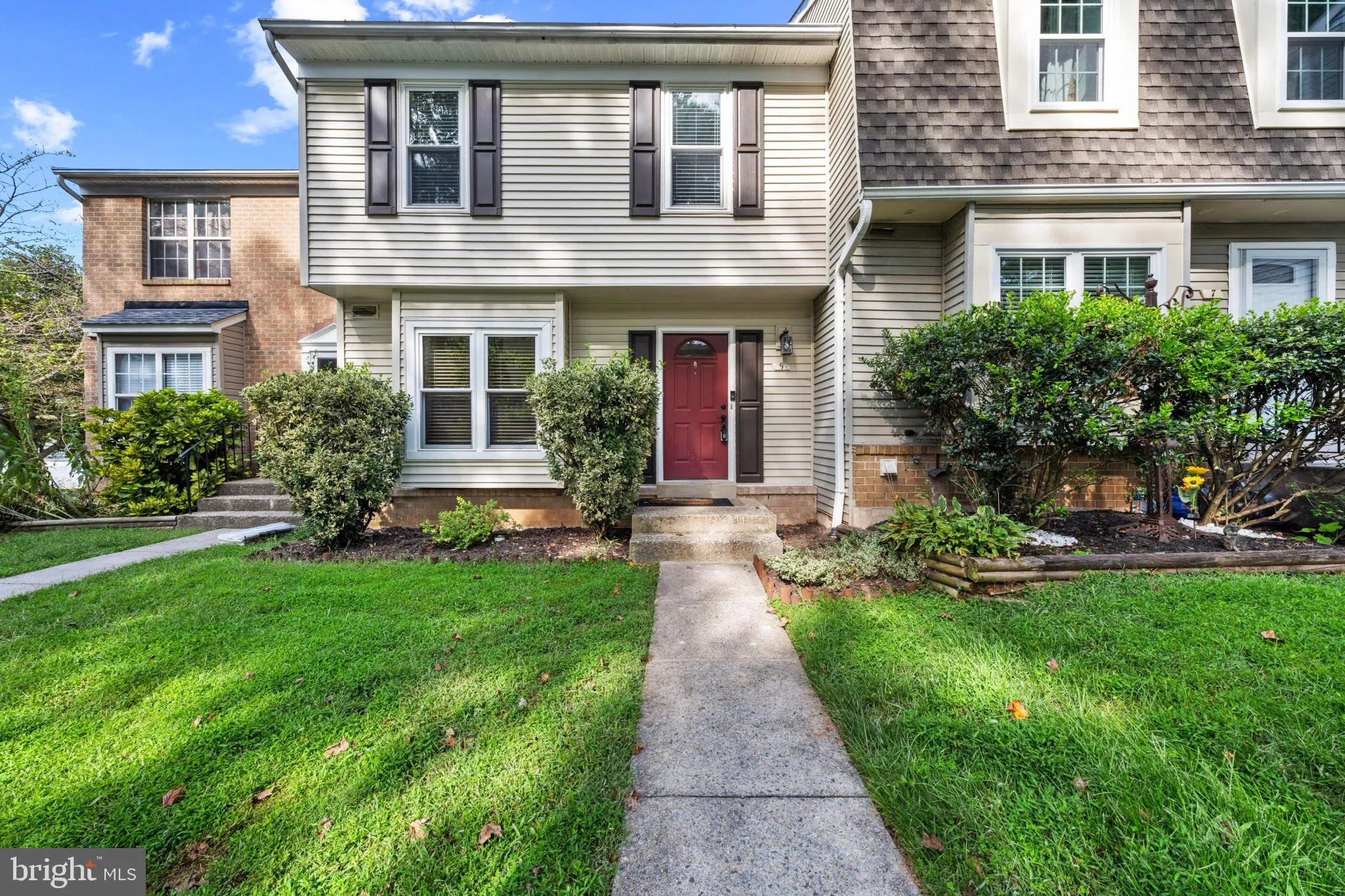 9 CLIMBING IVY COURT, Germantown, MD 20874