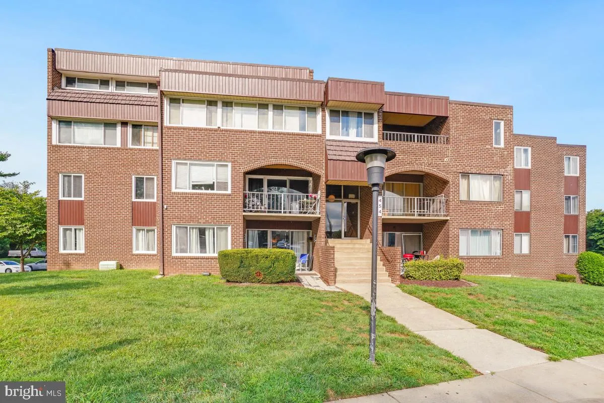 454 GIRARD STREET, Gaithersburg, MD 20877