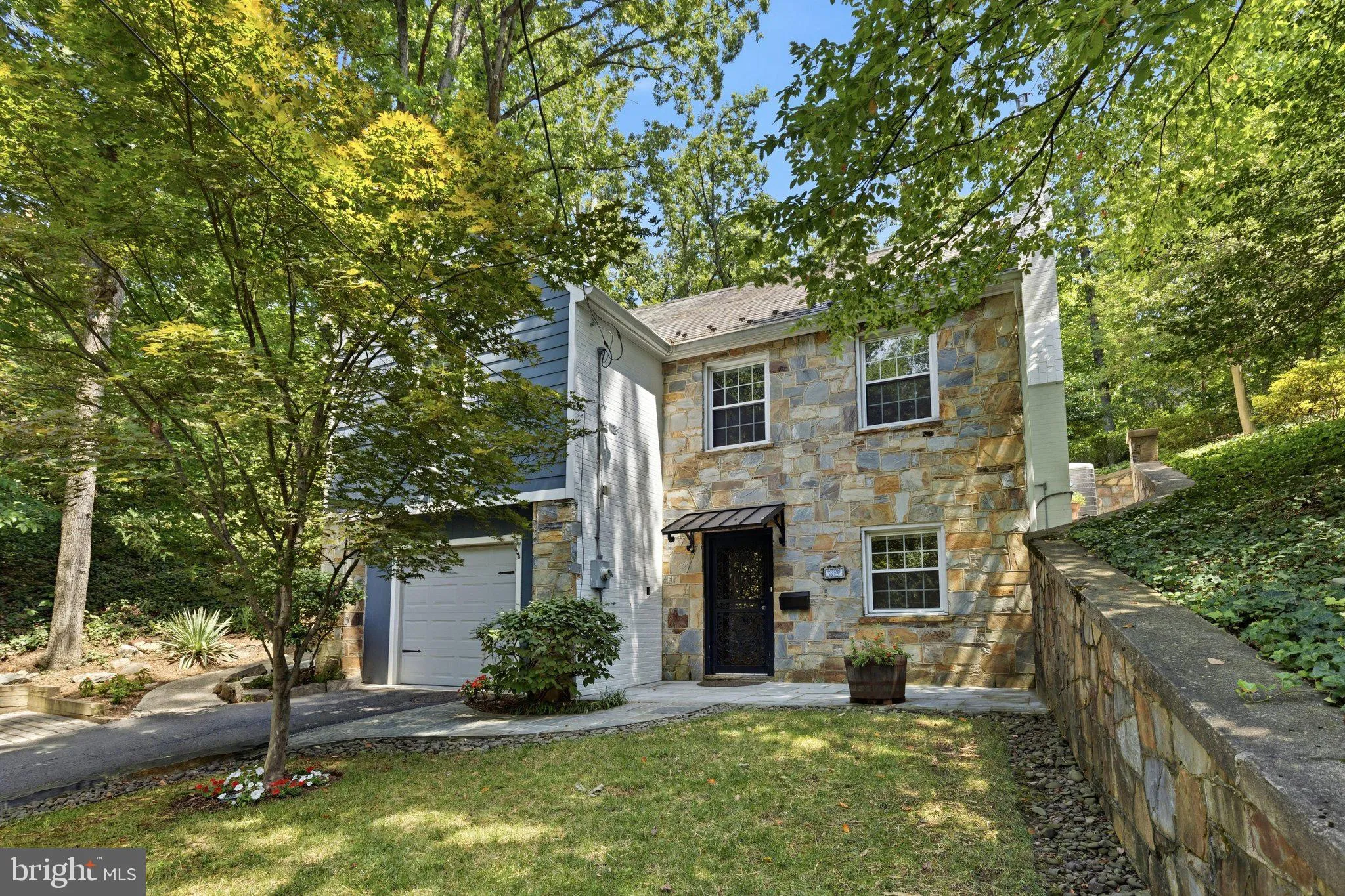 2617 ARLINGTON RIDGE ROAD, Arlington, VA 22202