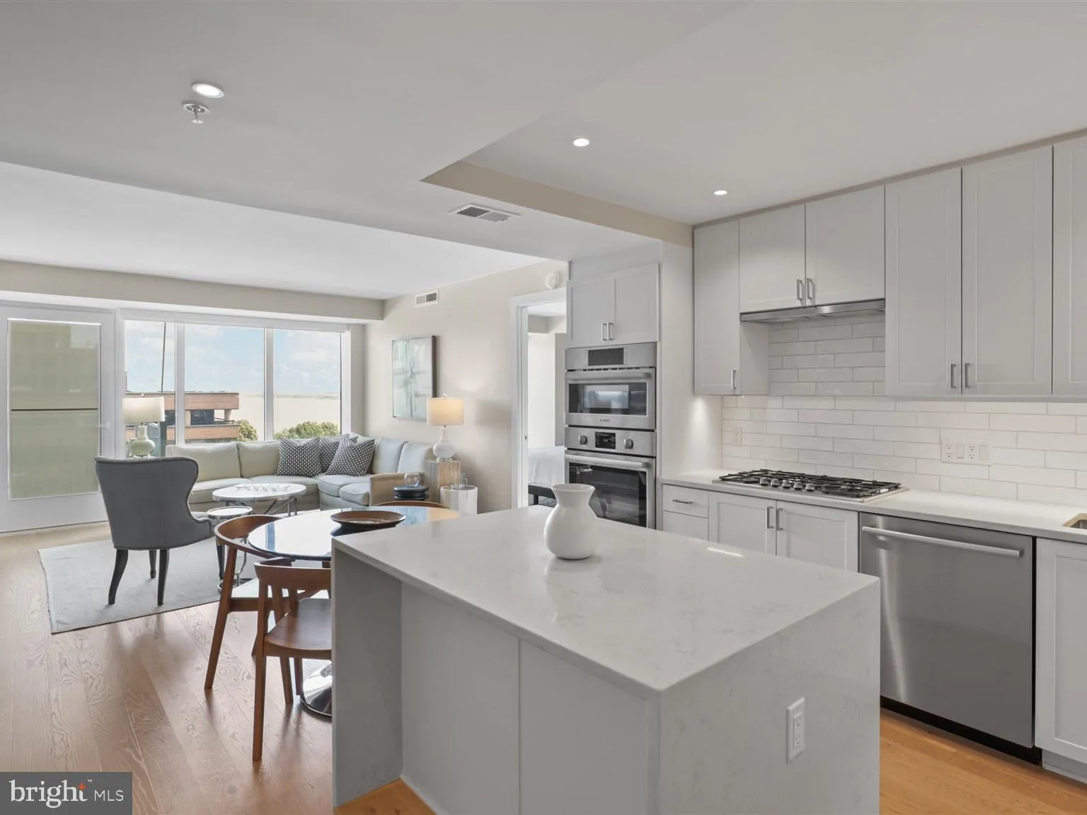 925 FAIRFAX STREET, Alexandria, VA 22314