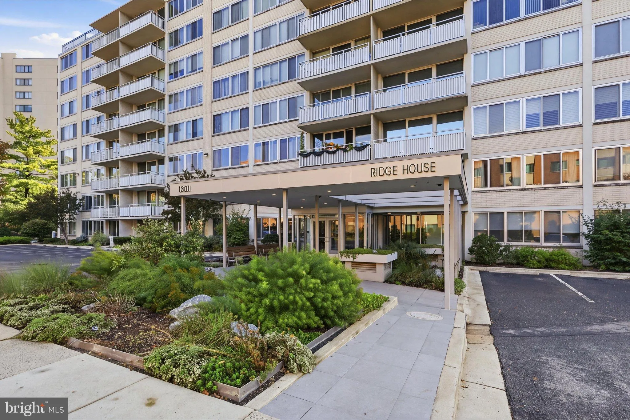 1301 ARLINGTON RIDGE ROAD, Arlington, VA 22202