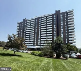 250 REYNOLDS STREET, Alexandria, VA 22304