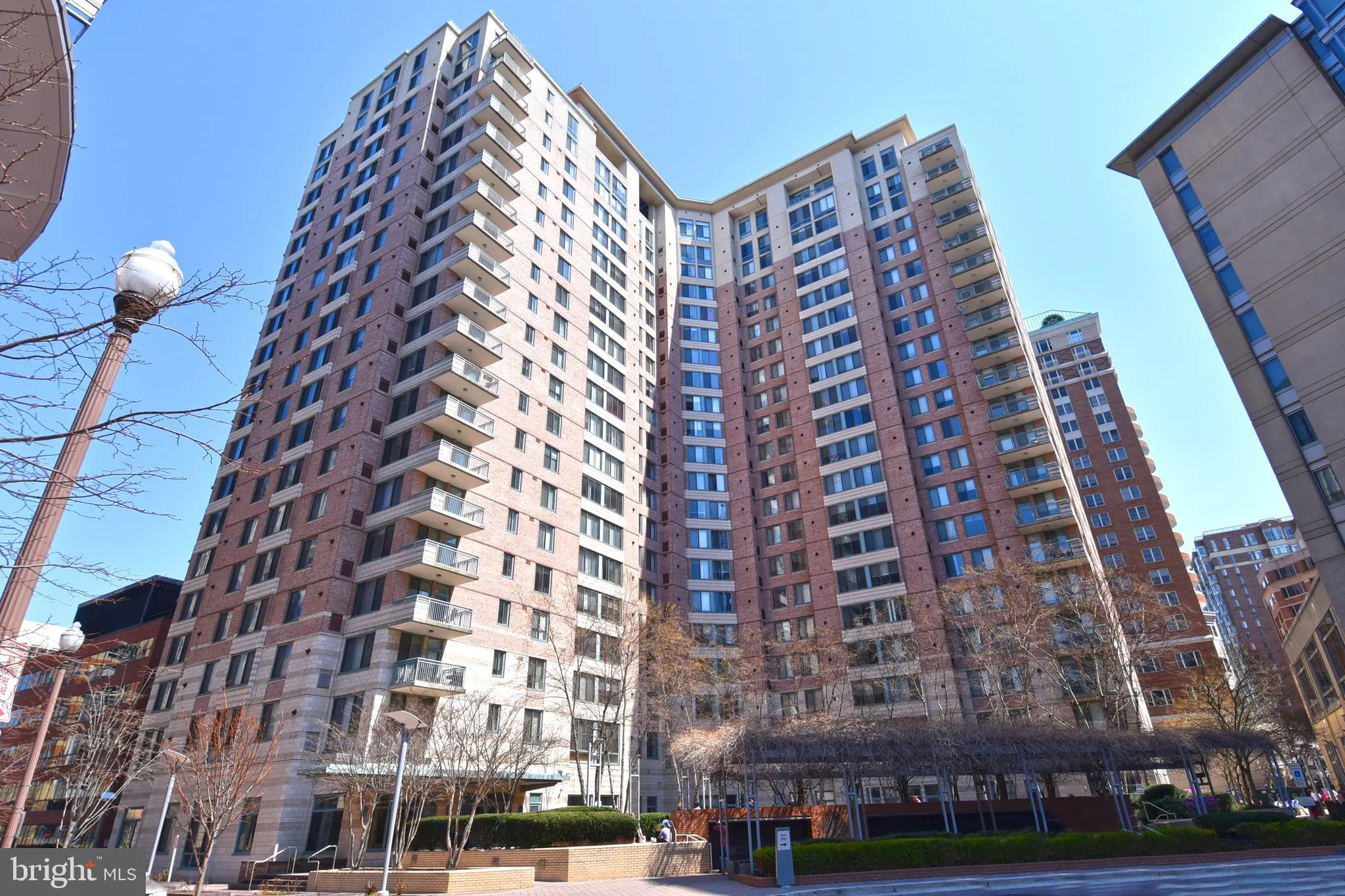 851 GLEBE ROAD, Arlington, VA 22203