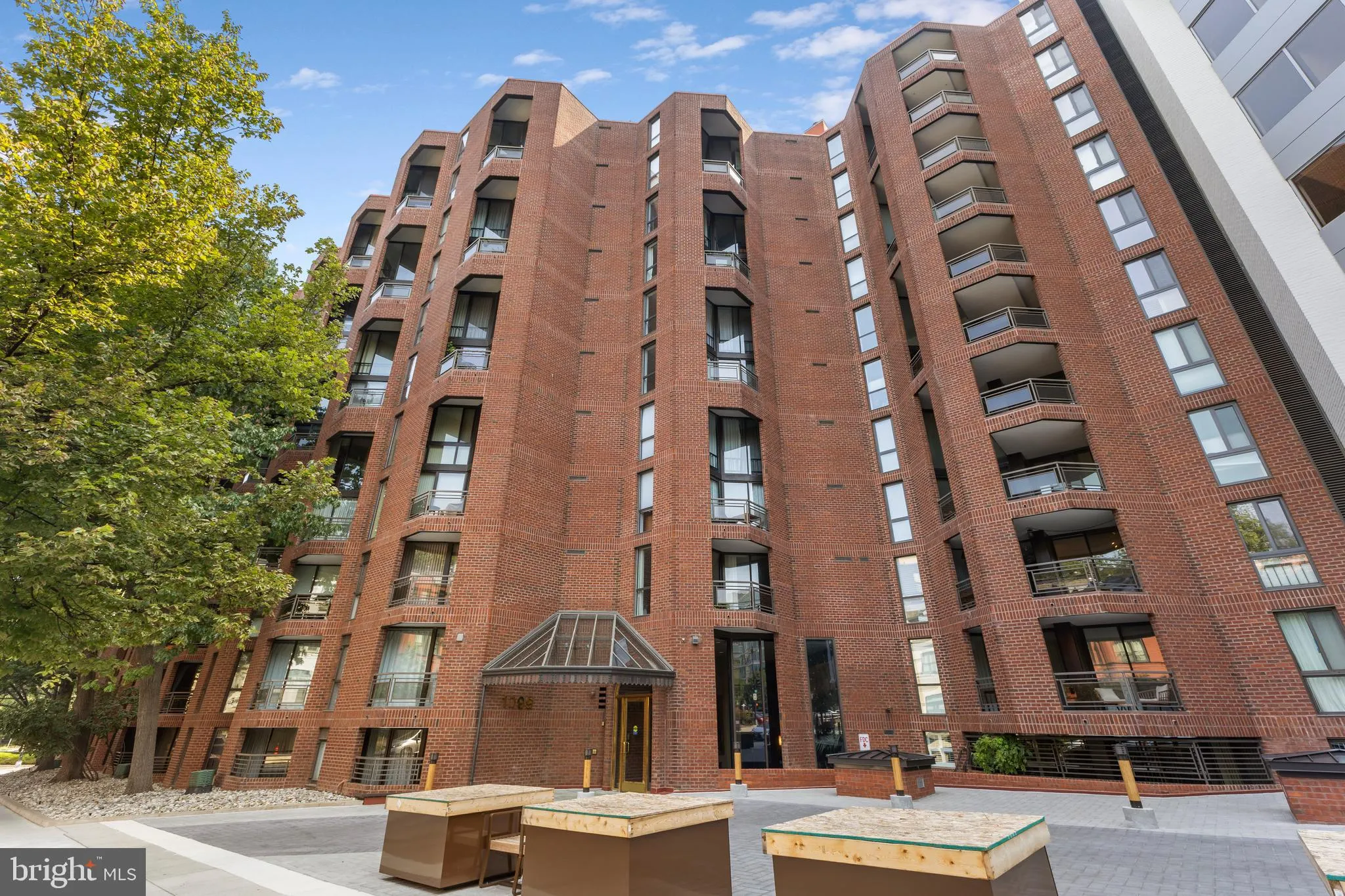 1099 22ND STREET, Washington, DC 20037