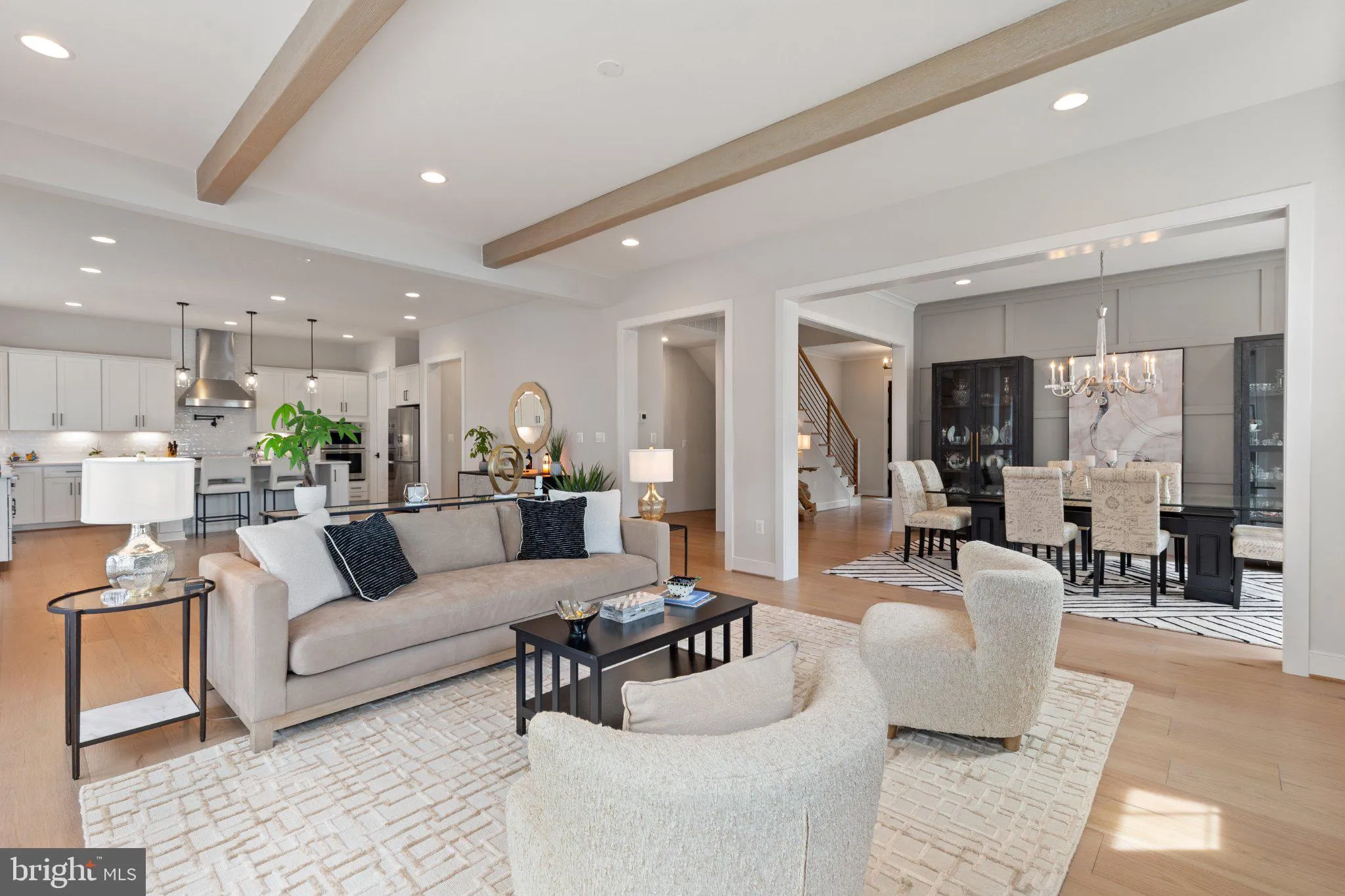 5817 2ND STREET, Arlington, VA 22204
