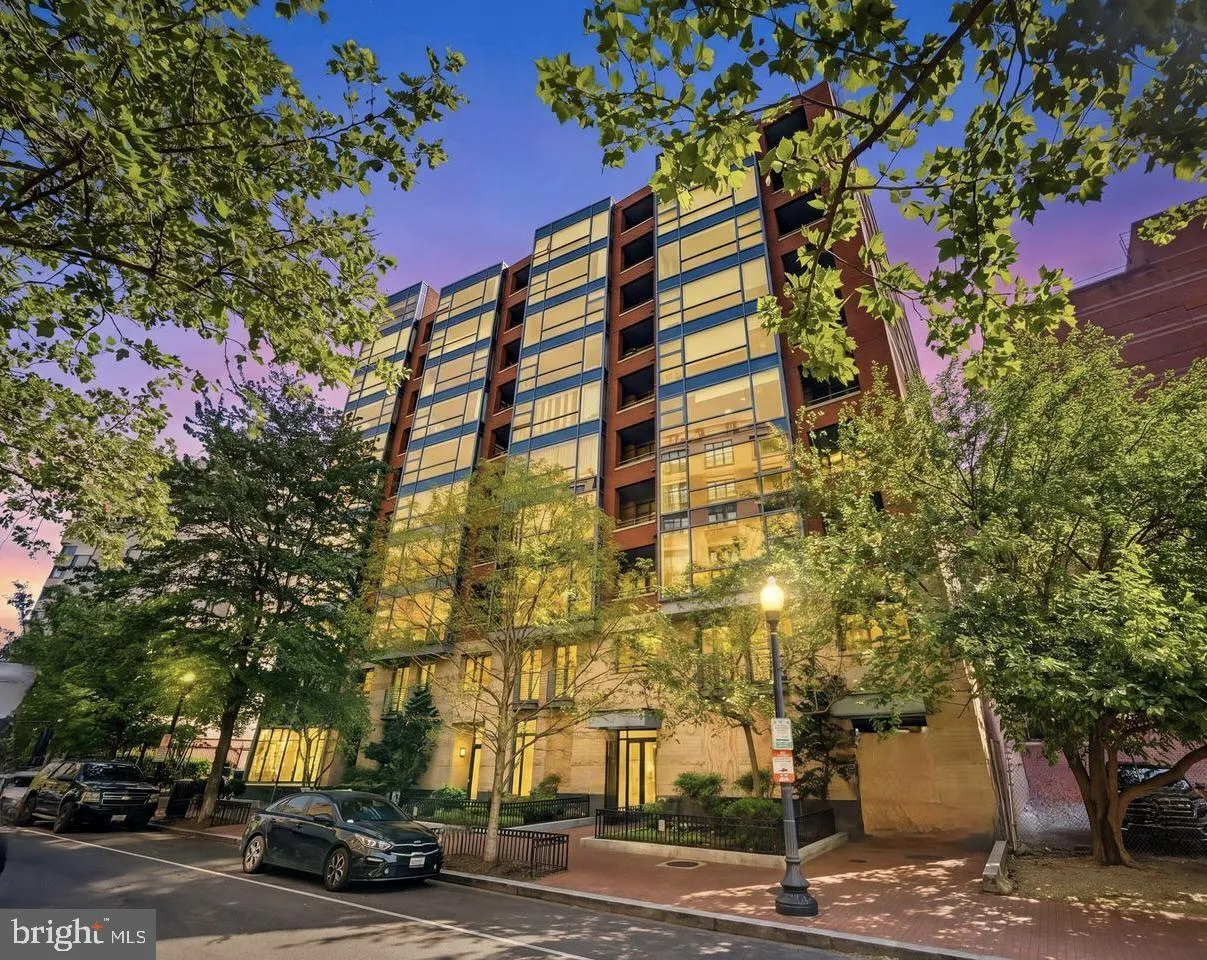 1117 10TH STREET, Washington, DC 20001
