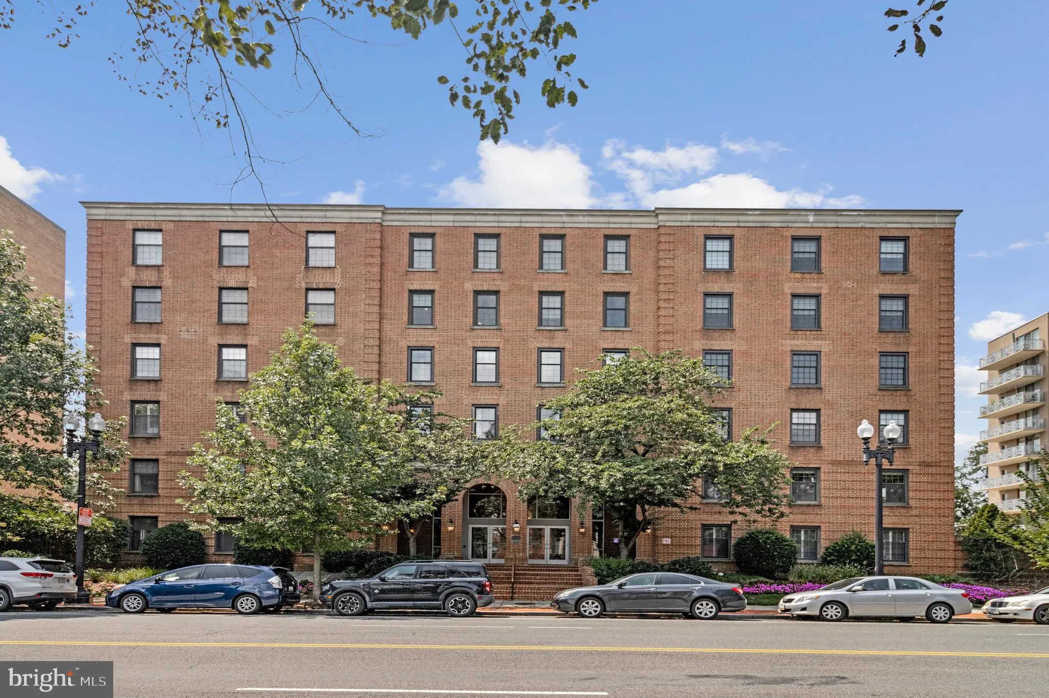 2828 WISCONSIN AVENUE, Washington, DC 20007