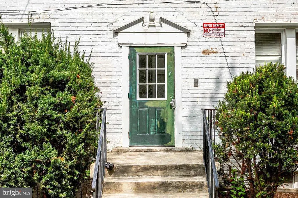 4208 FOOTE STREET, Washington, DC 20019