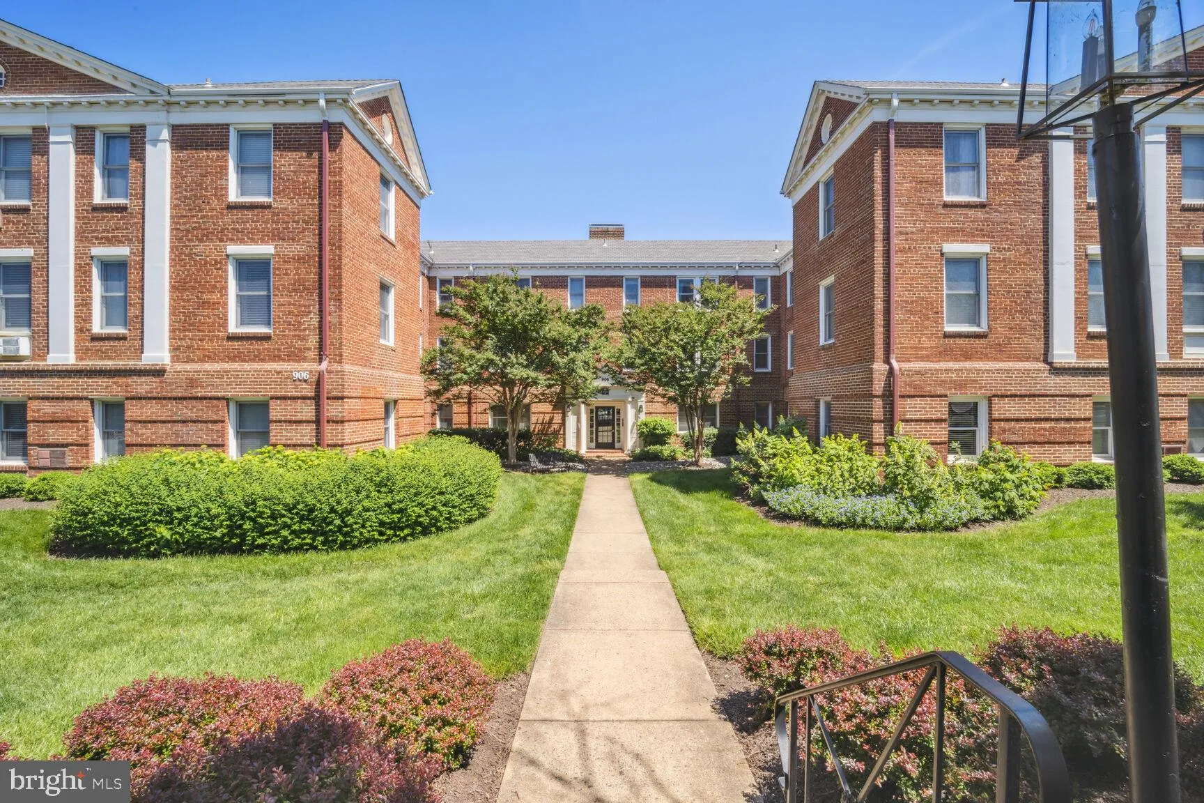 906 WASHINGTON STREET, Alexandria, VA 22314