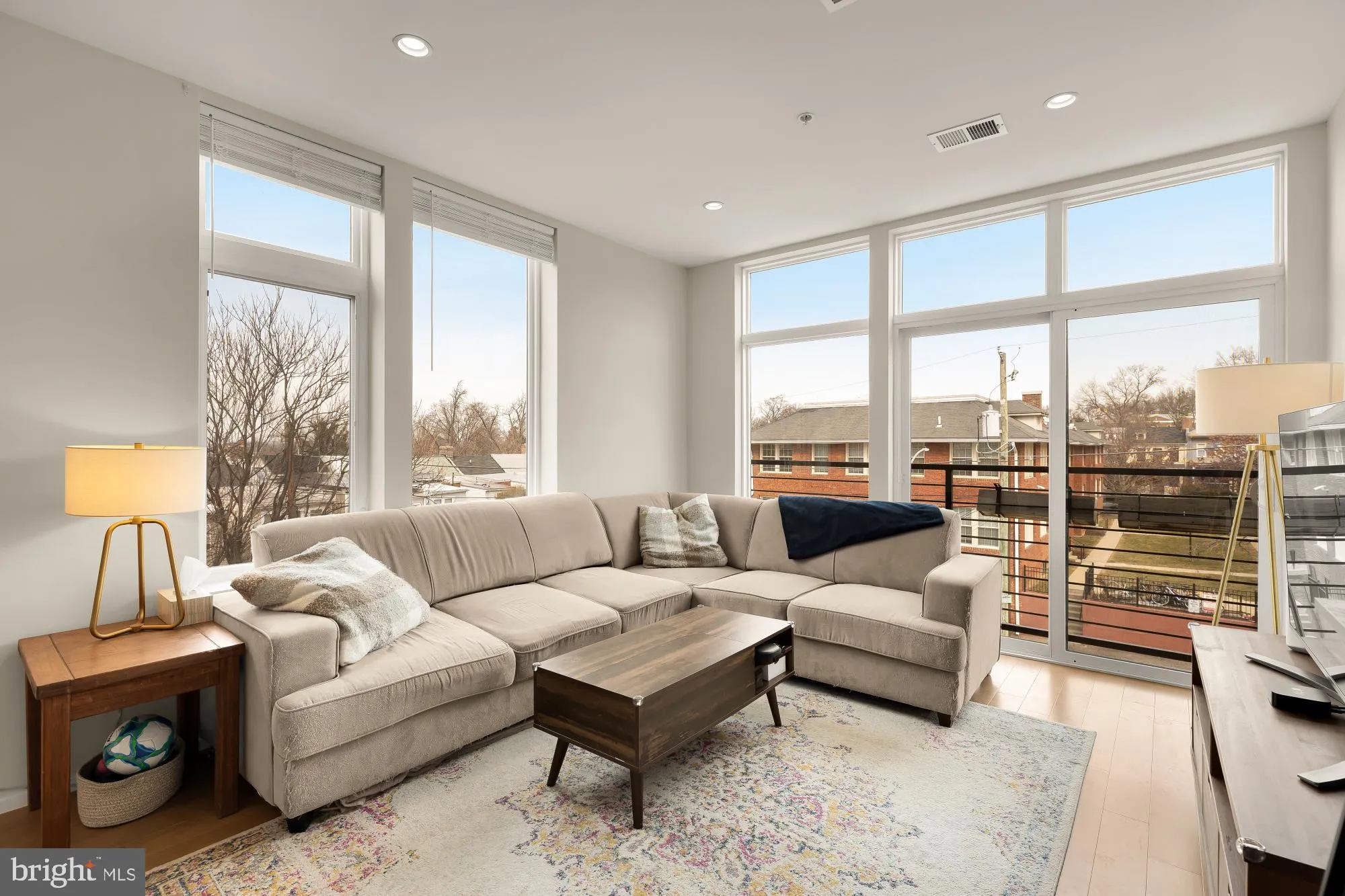 129 VARNUM STREET, Washington, DC 20011