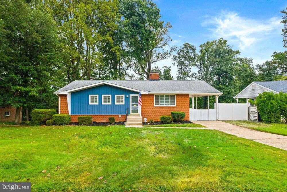 7600 HAMLET STREET, Springfield, VA 22151