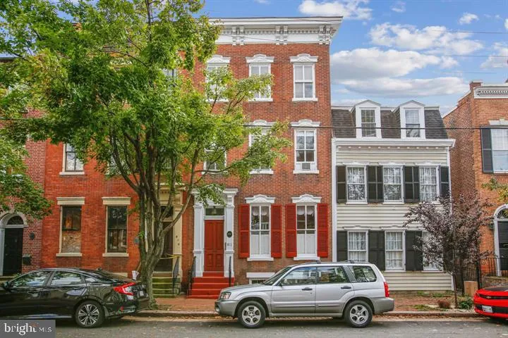 812 PRINCE STREET, Alexandria, VA 22314