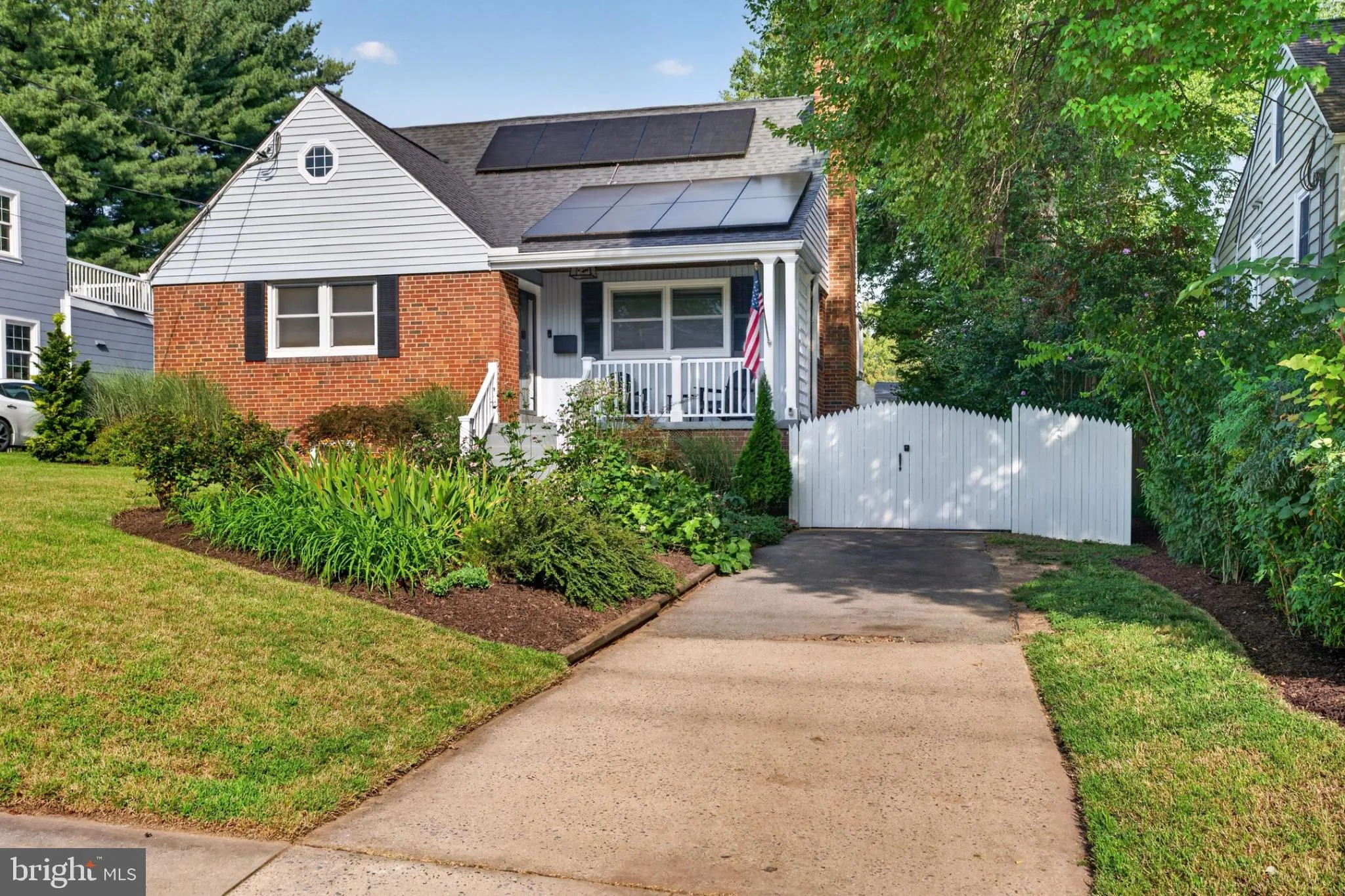 4 CEDAR AVENUE, Gaithersburg, MD 20877