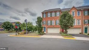 8070 SAMUEL WALLIS STREET, Lorton, VA 22079