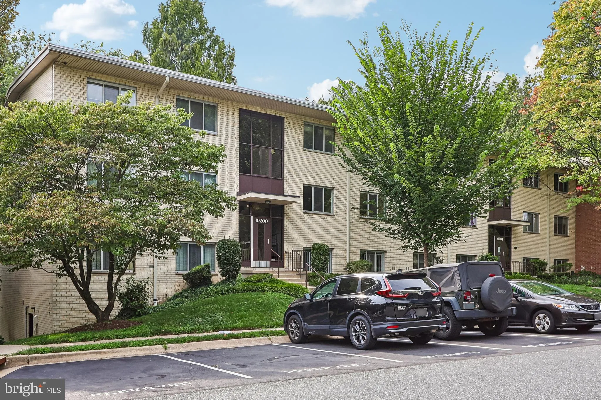 10200 ROCKVILLE PIKE, Rockville, MD 20852