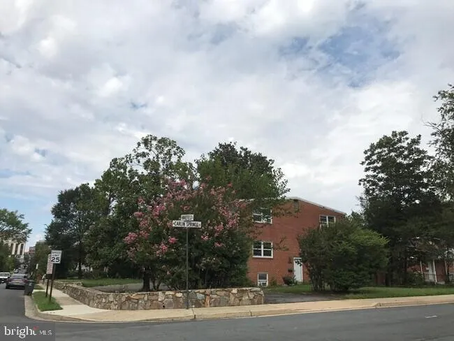 4521 CARLIN SPRINGS ROAD, Arlington, VA 22203