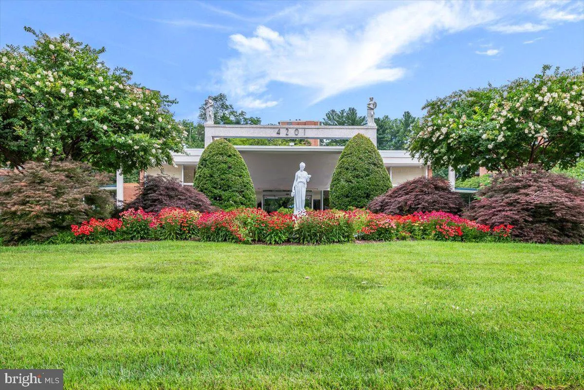 4201 CATHEDRAL AVENUE, Washington, DC 20016