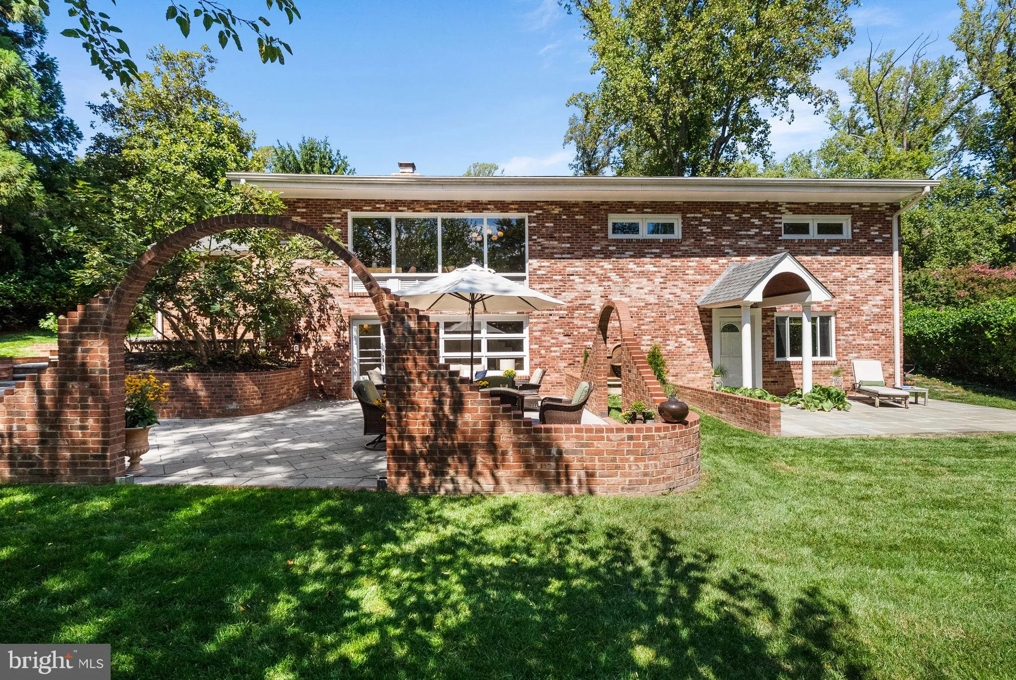 6527 JAY MILLER DR., Falls Church, VA 22041