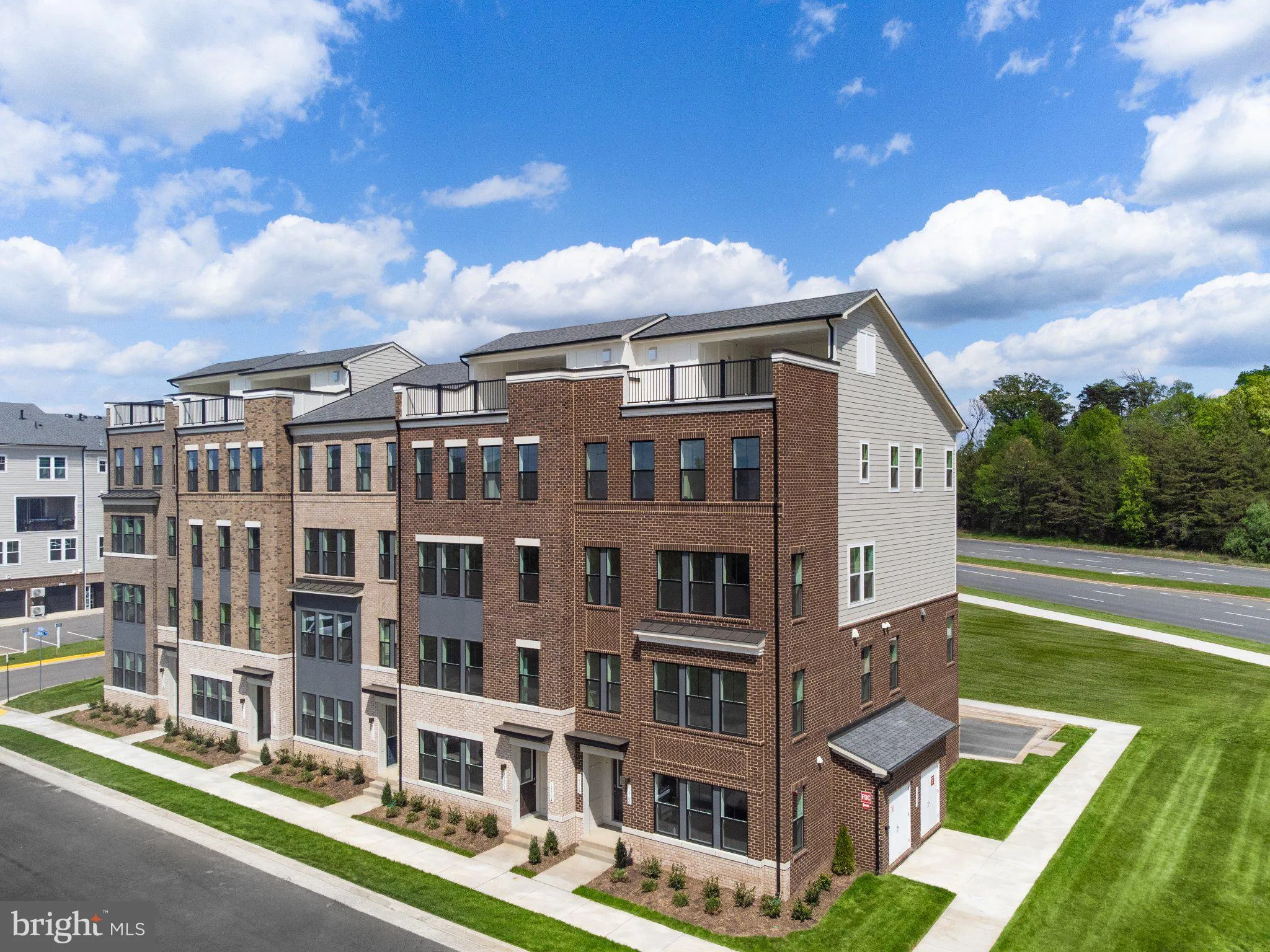 13710 AVIATION PLACE, Herndon, VA 20171
